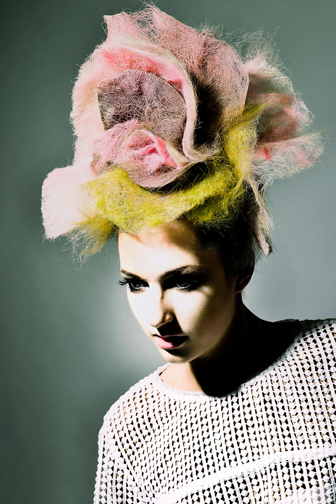 Hair Flowers 1 – Avantgarde-Styling mit Haarteilen