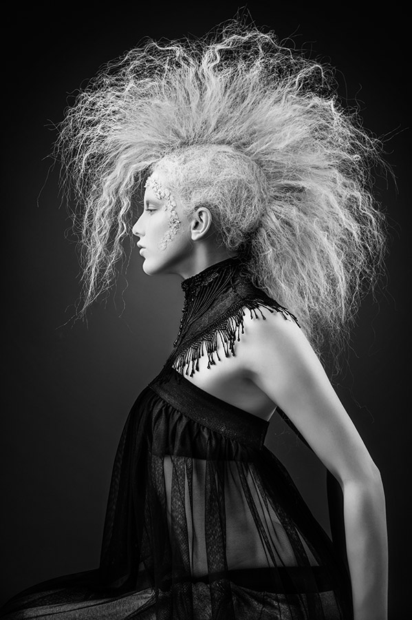 Gothic – Foto-Updo mit Haarteilen — Bild 3