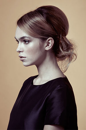 60er-Look modern interpretiert – Updo