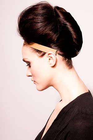 Highflow – hohe French Twist mit Haarband
